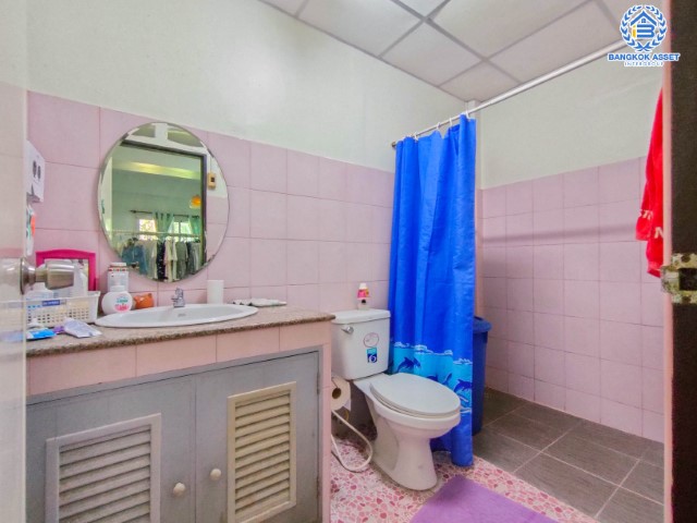 *****ทาวน์เฮ้าส์มือสองกรุงเทพมหานคร หมู่บ้าน พระปิ่น2 บรมราชชนนี #หลังมุม เนื้อที่กว้างขวางถึง 32.5 ตร.ว. ฟังก์ชัน 3 ห้องนอน 2 ห้องน้ำ 2 ที่จอดรถ บ้านต่อเติมเต็ม พร้อมเข้าอยู่ แถมฟรี! 3 เครื่องปรับอากาศ บนทำเลแห่งการเดินทาง ใกล้มหาวิทยาลัยมหิดล และทางด่วน "ศรีรัช"